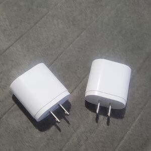 2 White USB TYPE C Wall Chargers